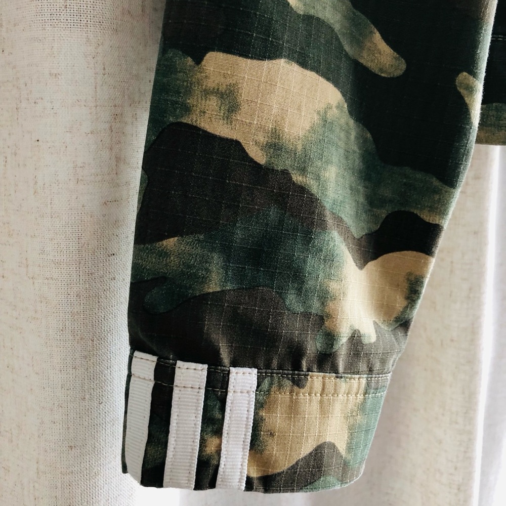 adidas Originals Women's Camouflage Zip Cropped Jacket - Picture 3 of 10